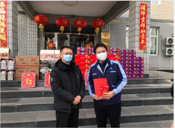 區(qū)鎮(zhèn)兩級(jí)領(lǐng)導(dǎo)蒞臨天罡為留京過(guò)年員工送溫暖